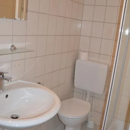 Am Brunnen Отель Швебиш-Гмюнд
